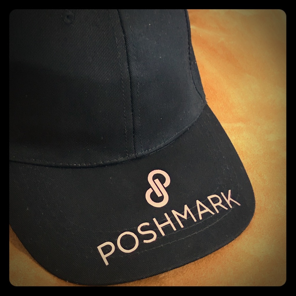 🧢 Custom Poshmark Baseball Hat! 🧢